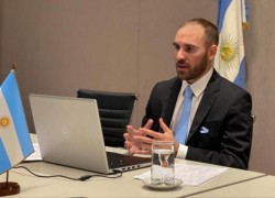 Martín Guzmán en videoconferencia
