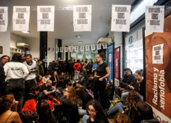 protesta en el INADI